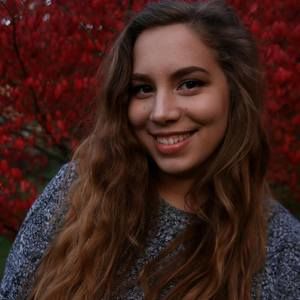 Meet your Posher, Chloe